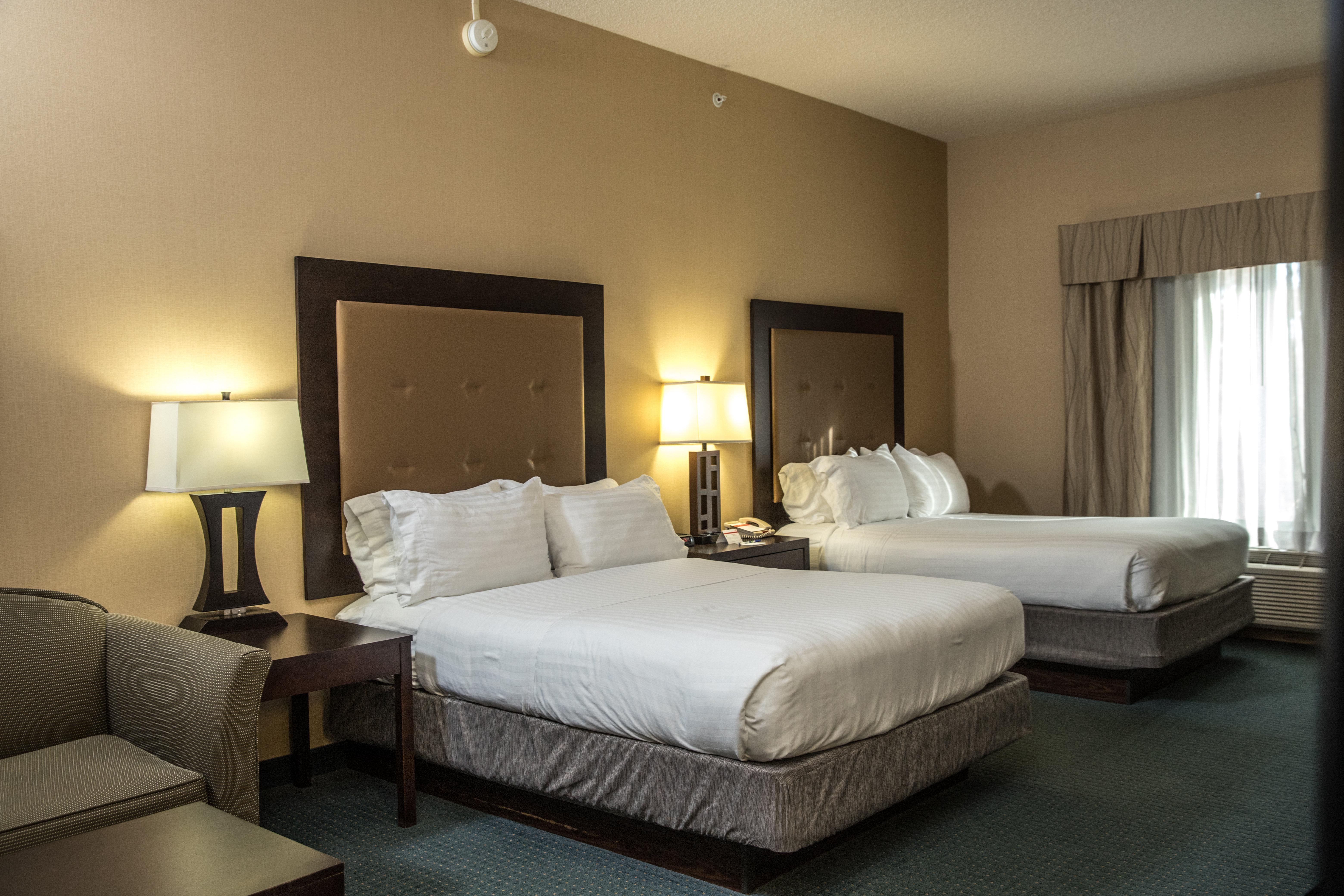 Holiday Inn Express & Suites Detroit - Novi By Ihg Exterior photo
